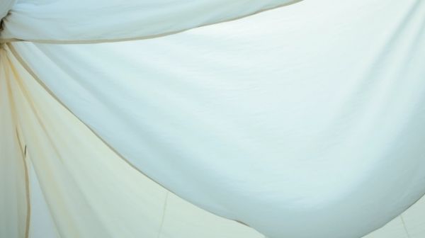 Réussir la couture d'une bâche à bulle efficacement